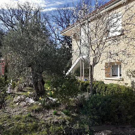 Holiday home Combe Verte